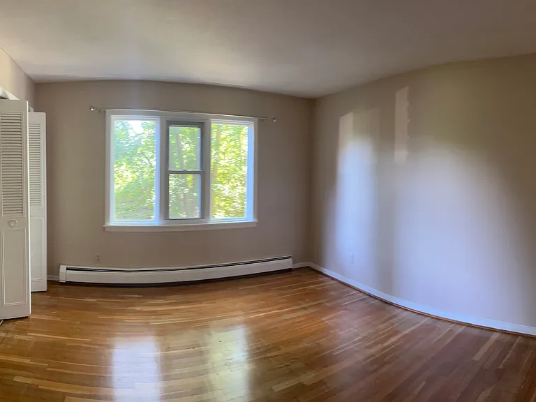 10 Aron Dr #2 — Photo 4