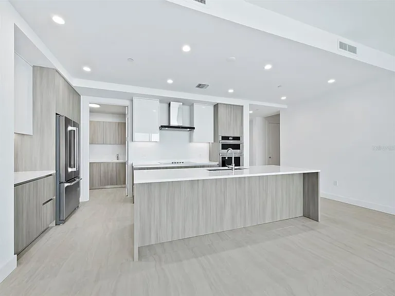 301 Quay Cmns #1003 — Photo 9