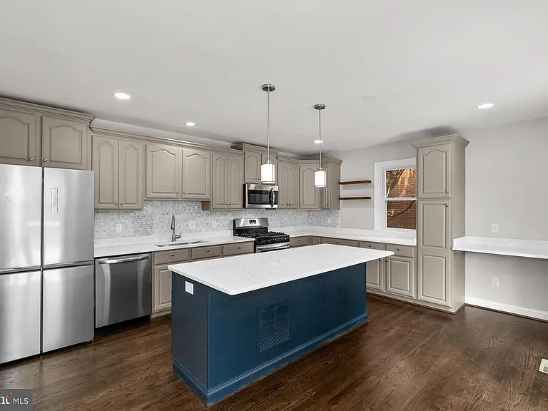 1506 Noyes Dr — Photo 8