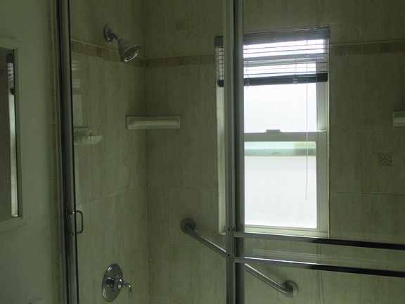 2nd image of 114 W Eulalia St APT 2