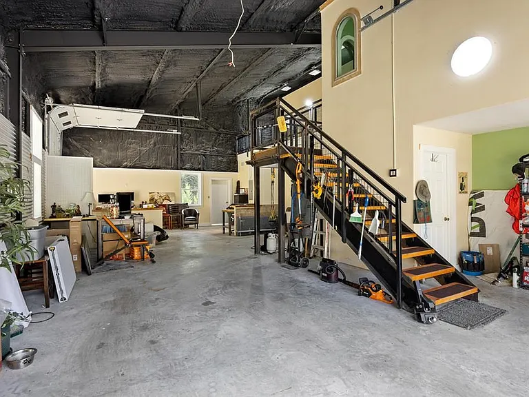 144 Roland Trl — Photo 18