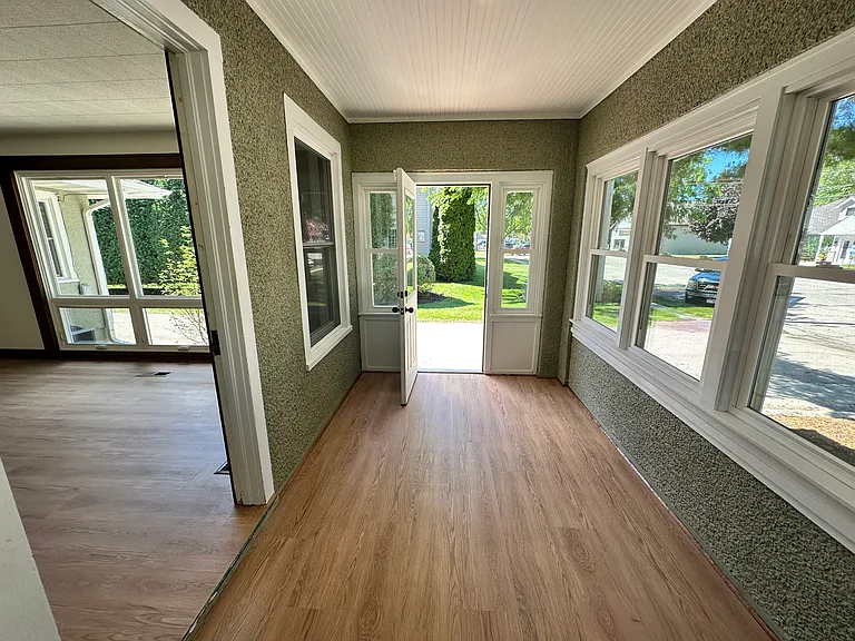 236 N Main St — Photo 11