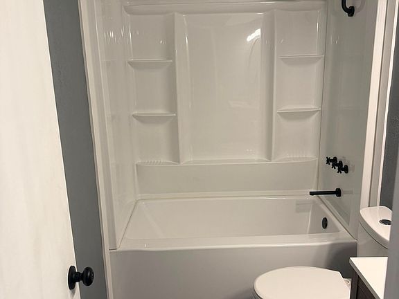 4th image of 2107 NW 38th St #8