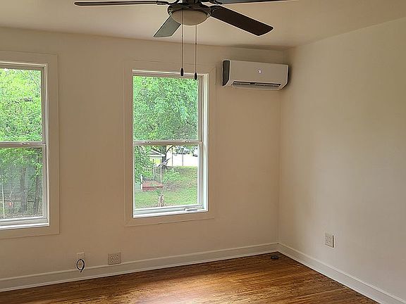 3rd image of 505 N Taylor Ave