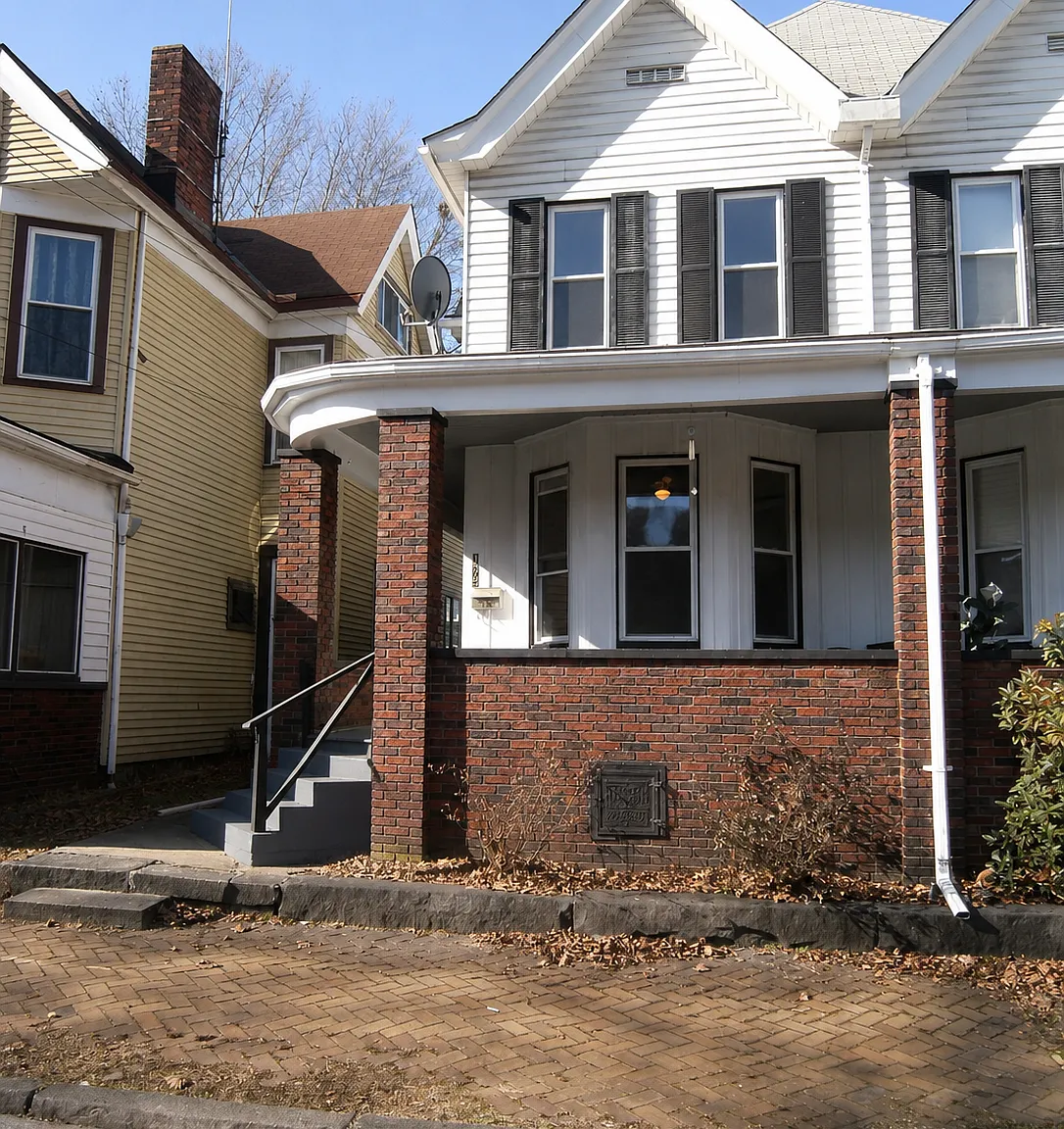1525 3rd Avenue — Photo 3