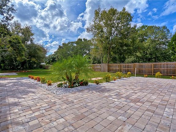 3rd image of 2556 Lake Ellen Dr