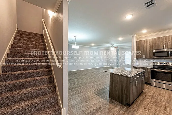 1374 N Corsica Dr — Photo 6