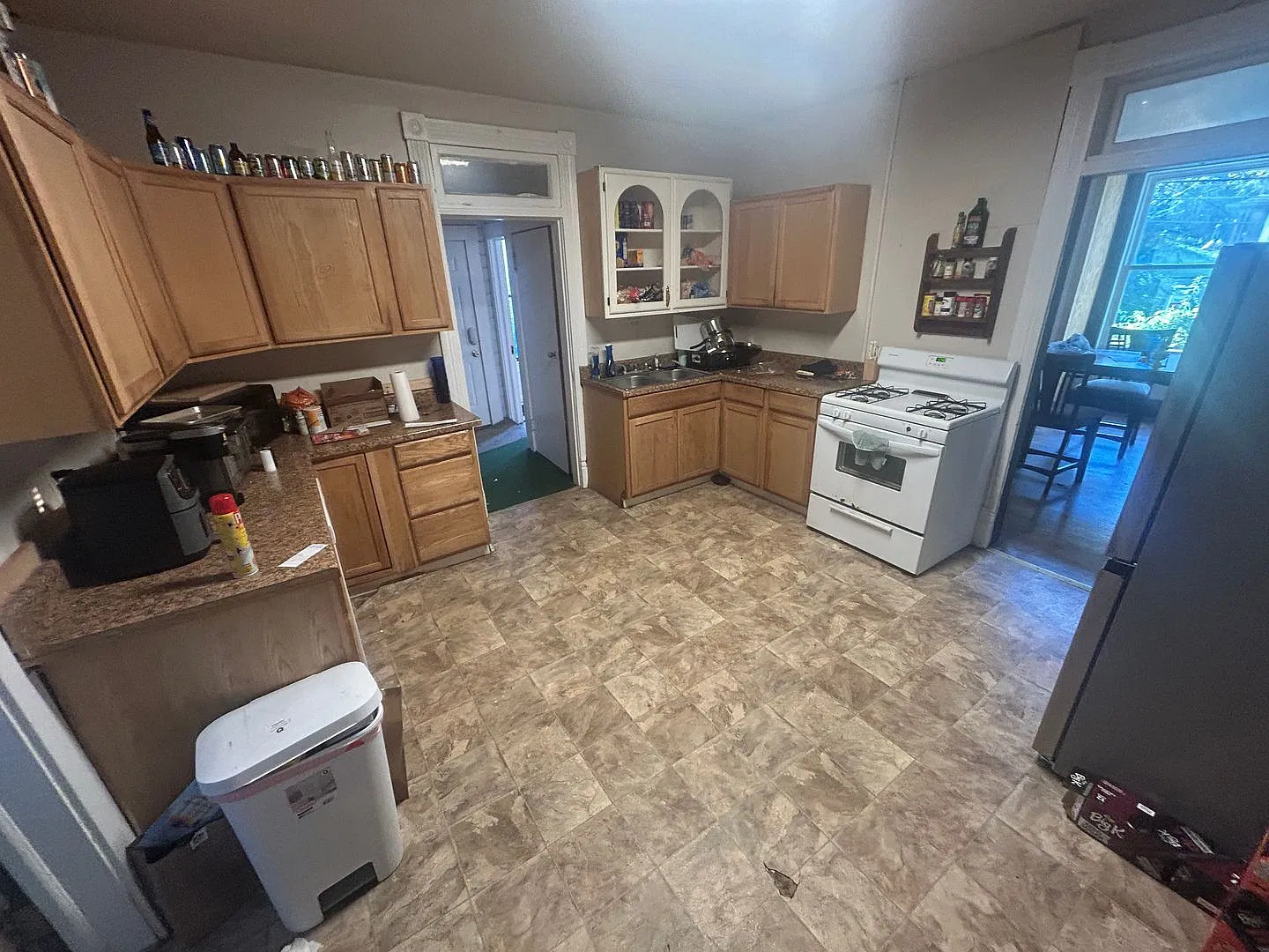 Large 3 Bedroom House - Downtown - Available May 19, 2027! — Photo 4