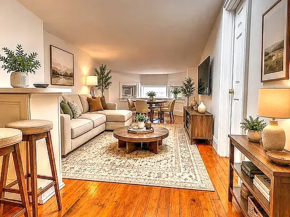 926 President Street image 1 of 3