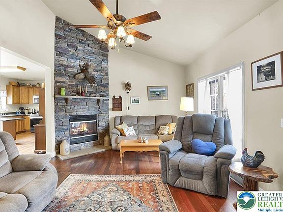 3rd image of 271 Church Rd