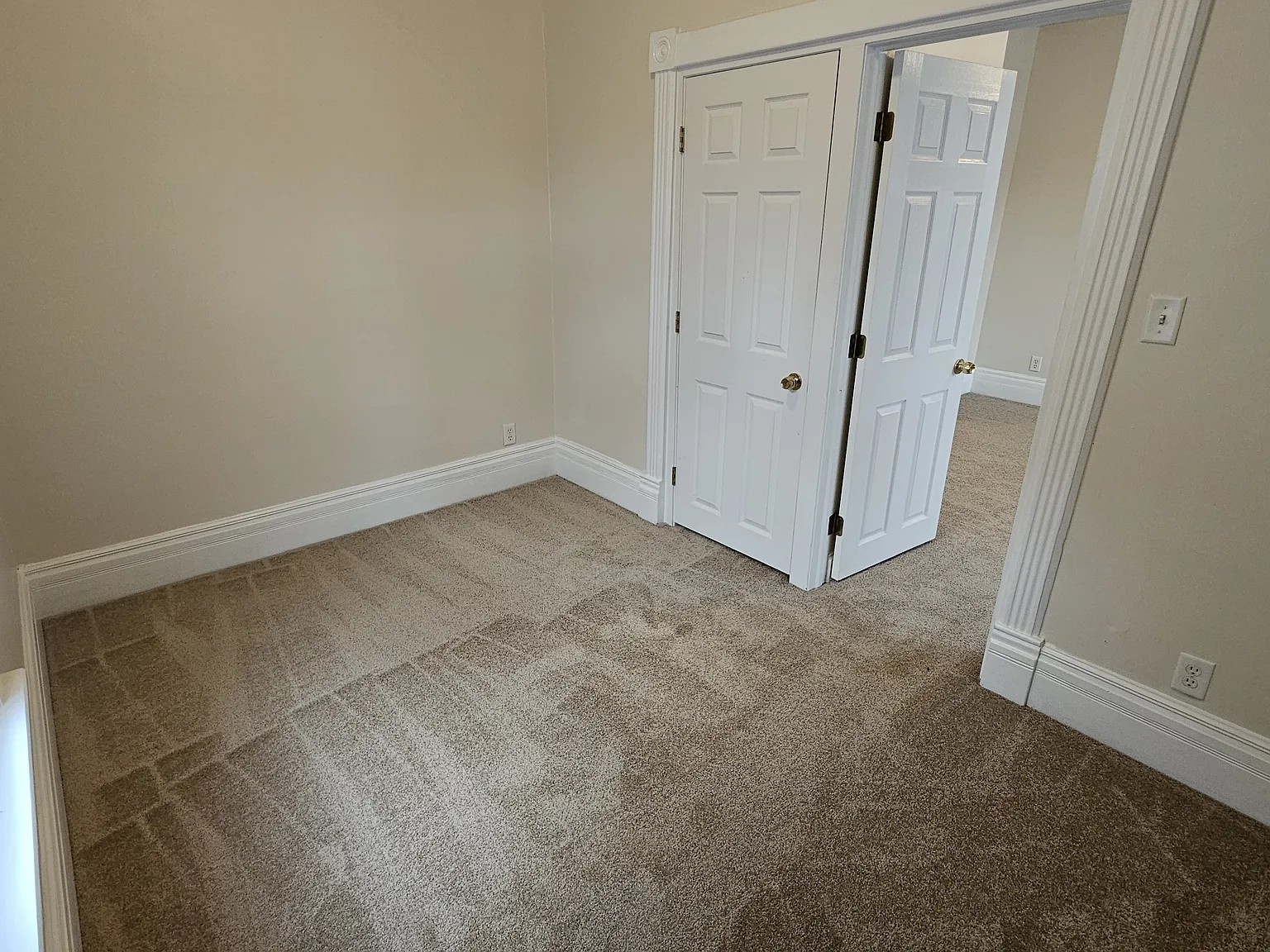 2 bed, 860 sqft, $1,400 — Photo 4