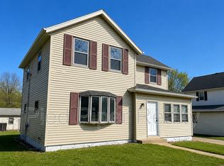 534 E Illinois St, Freeport, IL 61032