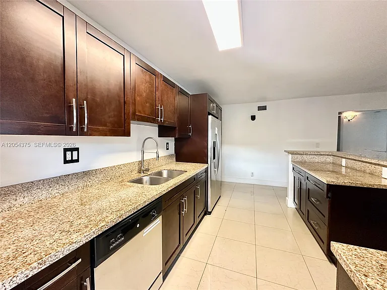 1548 SW 5th Pl #1 — Photo 13