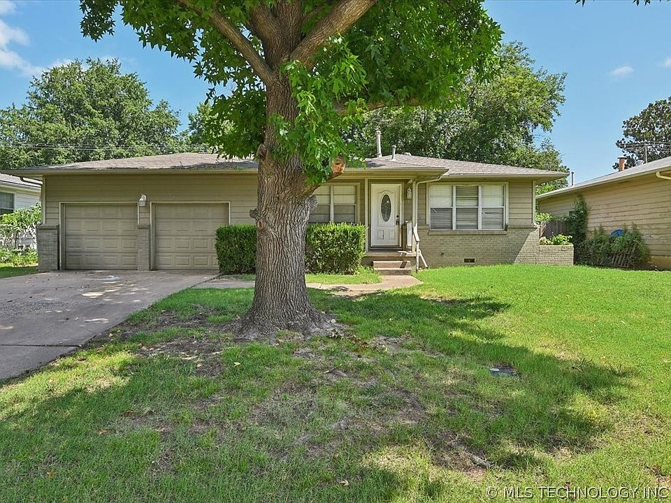 1st image of 1609 E 55th Pl