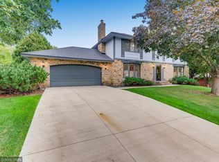 14801 Carriage Place Dr, Burnsville, MN 55306