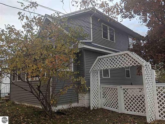 5th image of 362 N 2nd St