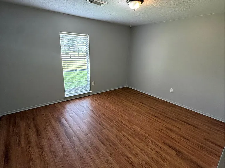 403 Brandywyne Dr — Photo 12