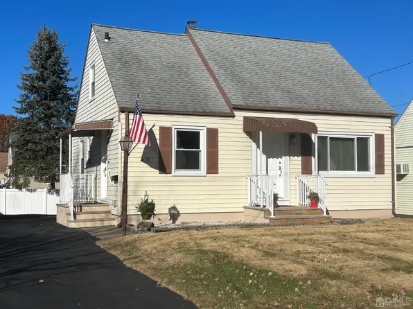 417 Giles Ave, Middlesex, NJ 08846