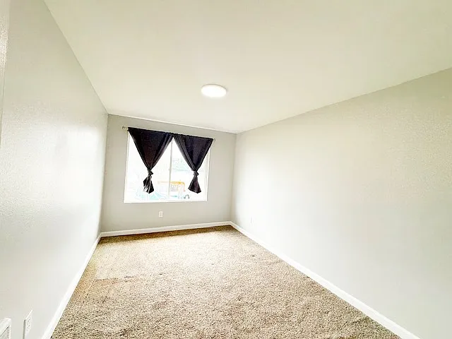 114 Lebo Blvd — Photo 9