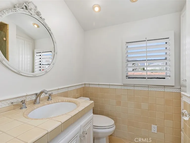 100 S La Senda Dr — Photo 40