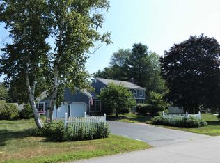 20 Hedgerow Dr, Cumberland, ME 04021