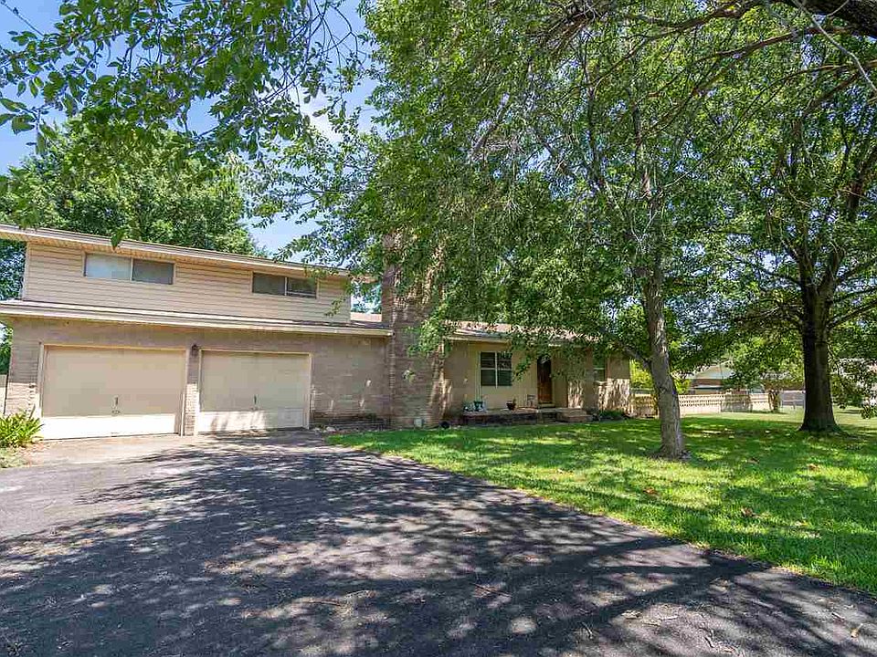 1st image of 818 N Rockford Pl
