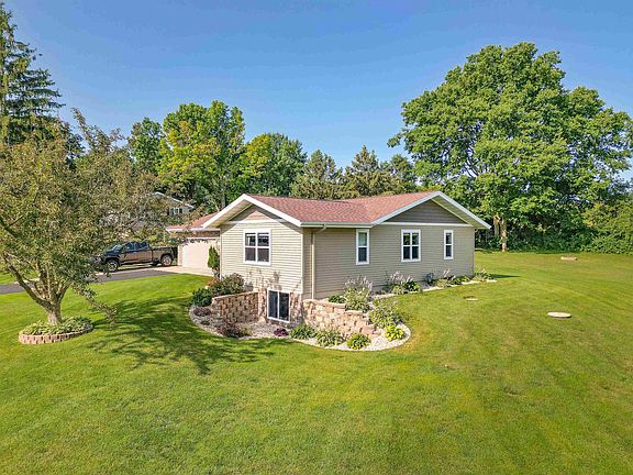 2nd image of 3435 Valley Woods Dr