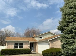 3154 N Daniels Ct, Arlington Heights, IL 60004
