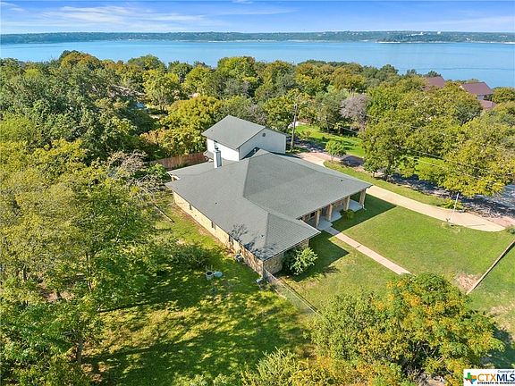 4th image of 51 Buck Ln