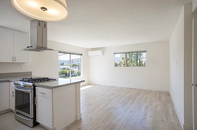 1 bed, 750 sqft, $2,250 — Photo 3