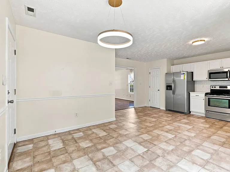4906 Yorkchester Dr — Photo 15