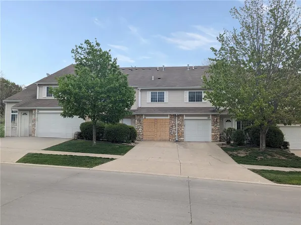 3799 Village Run Dr #102-DES, Des Moines, IA 50317