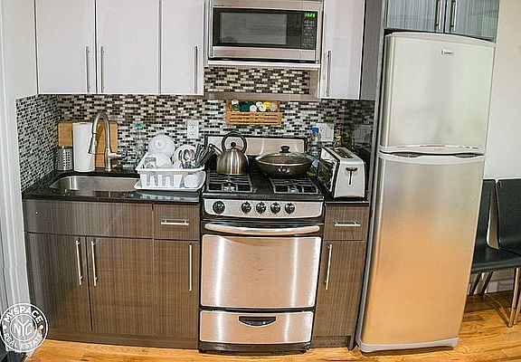 2nd image of 1207 Dean St #4C
