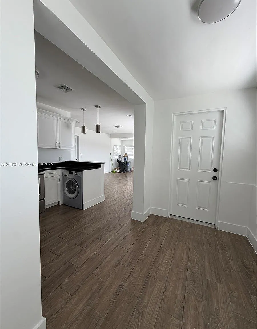 2 bed, $3,400 — Photo 3