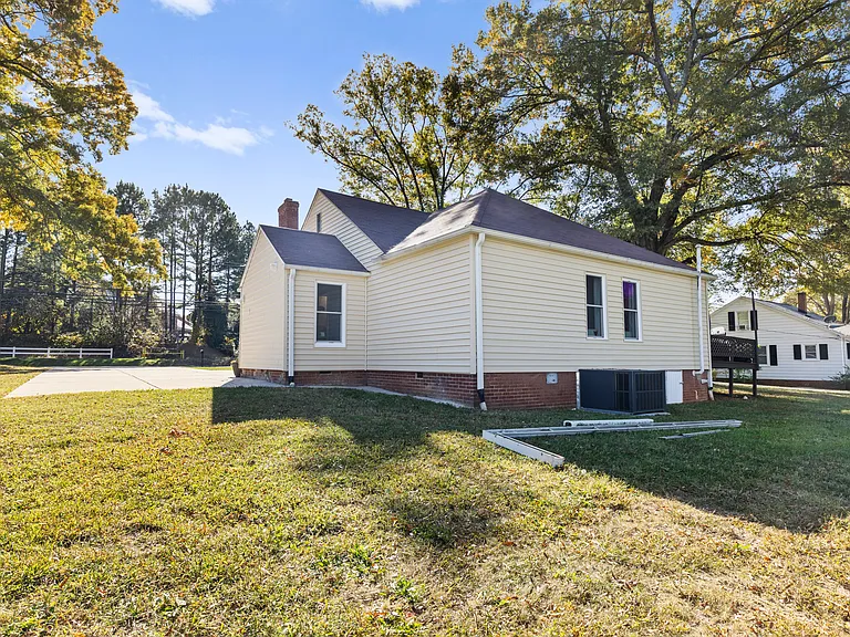 1316 Mecklenburg Hwy — Photo 26