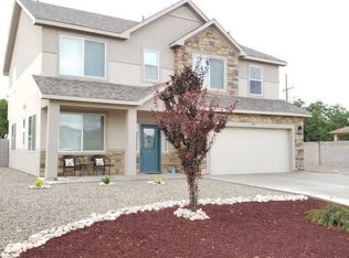 24 Holly Loop, Roswell, NM 88201