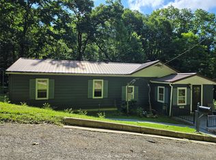 618 Chestnut St, Titusville, PA 16354