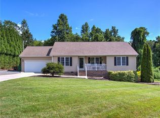 210 Dogwood Acres Ln, Madison, NC 27025