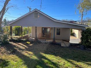 10 Fayette St, Staunton, VA 24401