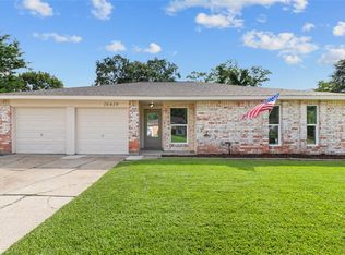 16619 Forest Bend Ave, Friendswood, TX 77546