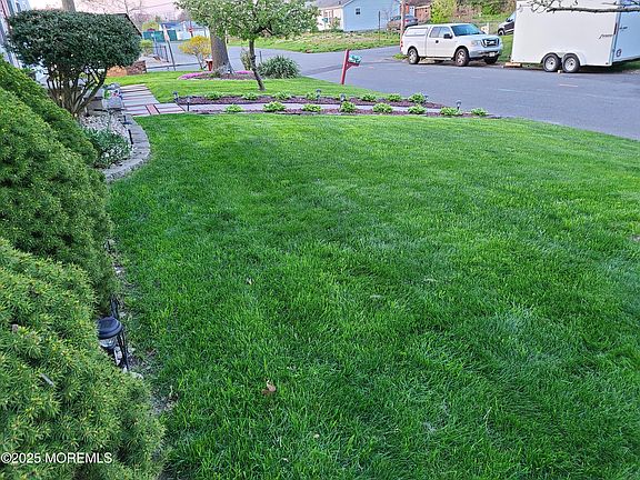 5th image of 746 Montauk Drive