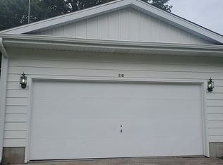 210 S Fremont St, Tampico, IL 61283