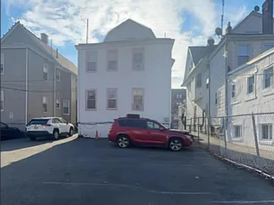 422 Central Ave #3