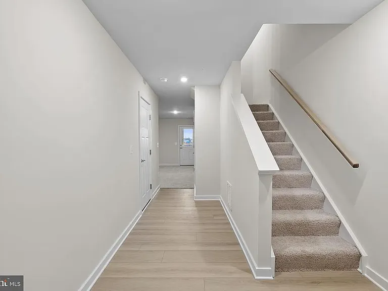 319 Huntwell West Blvd — Photo 4