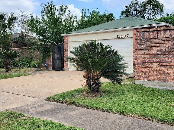 2nd image of 13007 Bacard Ln