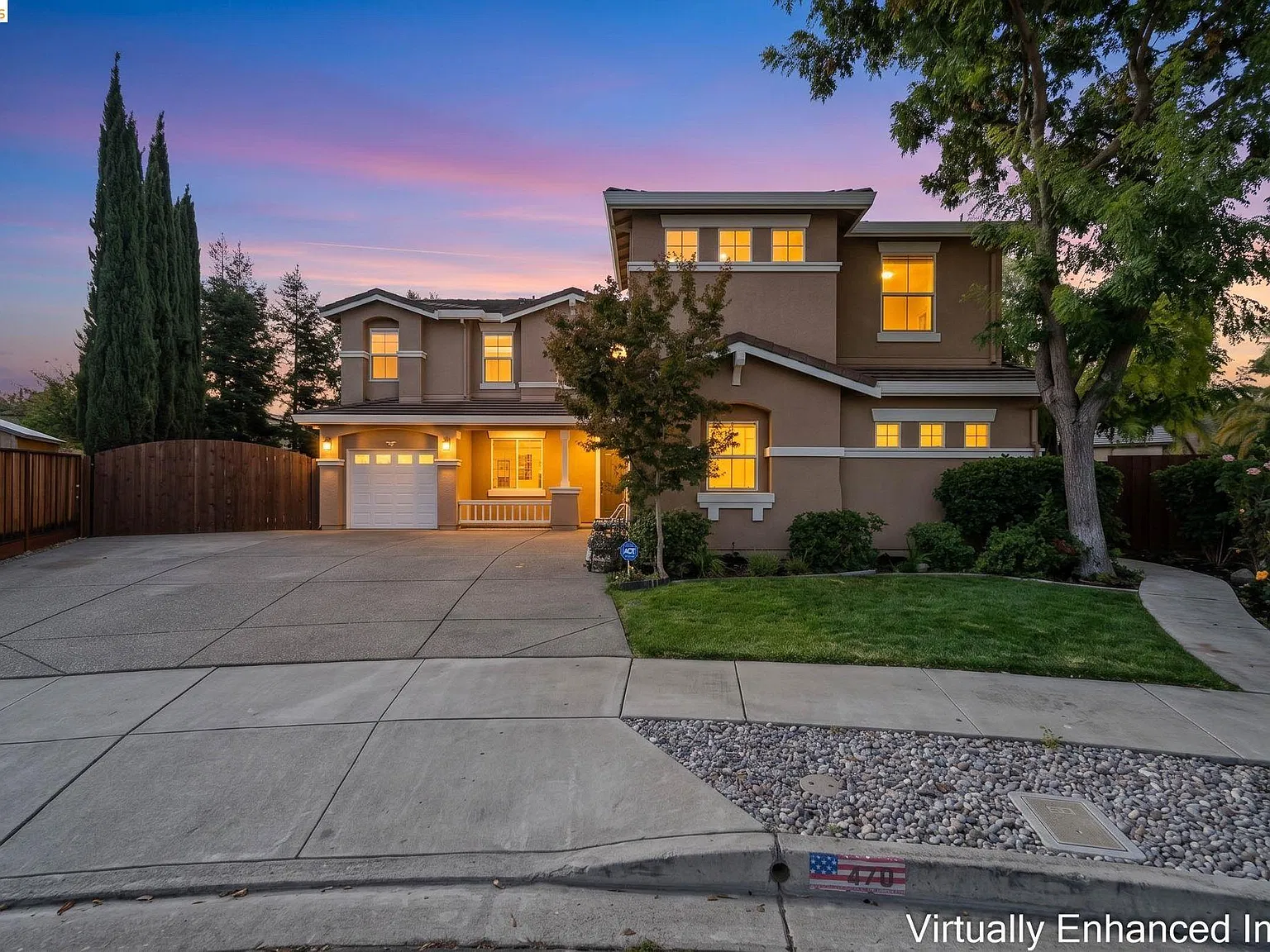 6 bed, 4.0 bath, 3971 sqft, $5,400 — Photo 1