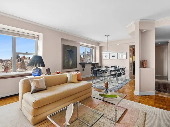 2 5th Ave APT 15U, New York, NY 10011
