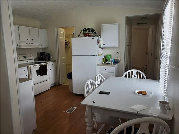 4th image of 2717 Tropical Lake Dr