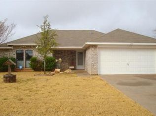 1004 Pawhuska Ln, Burkburnett, TX 76354