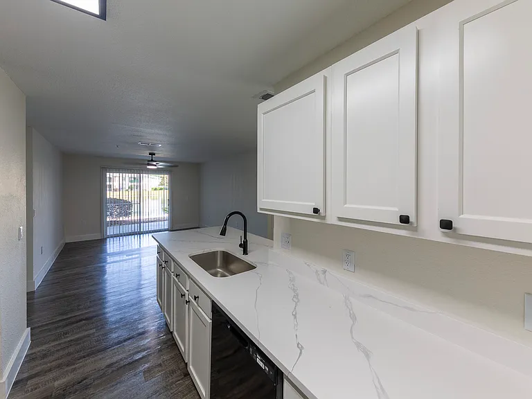 Addison Landing — Photo 20